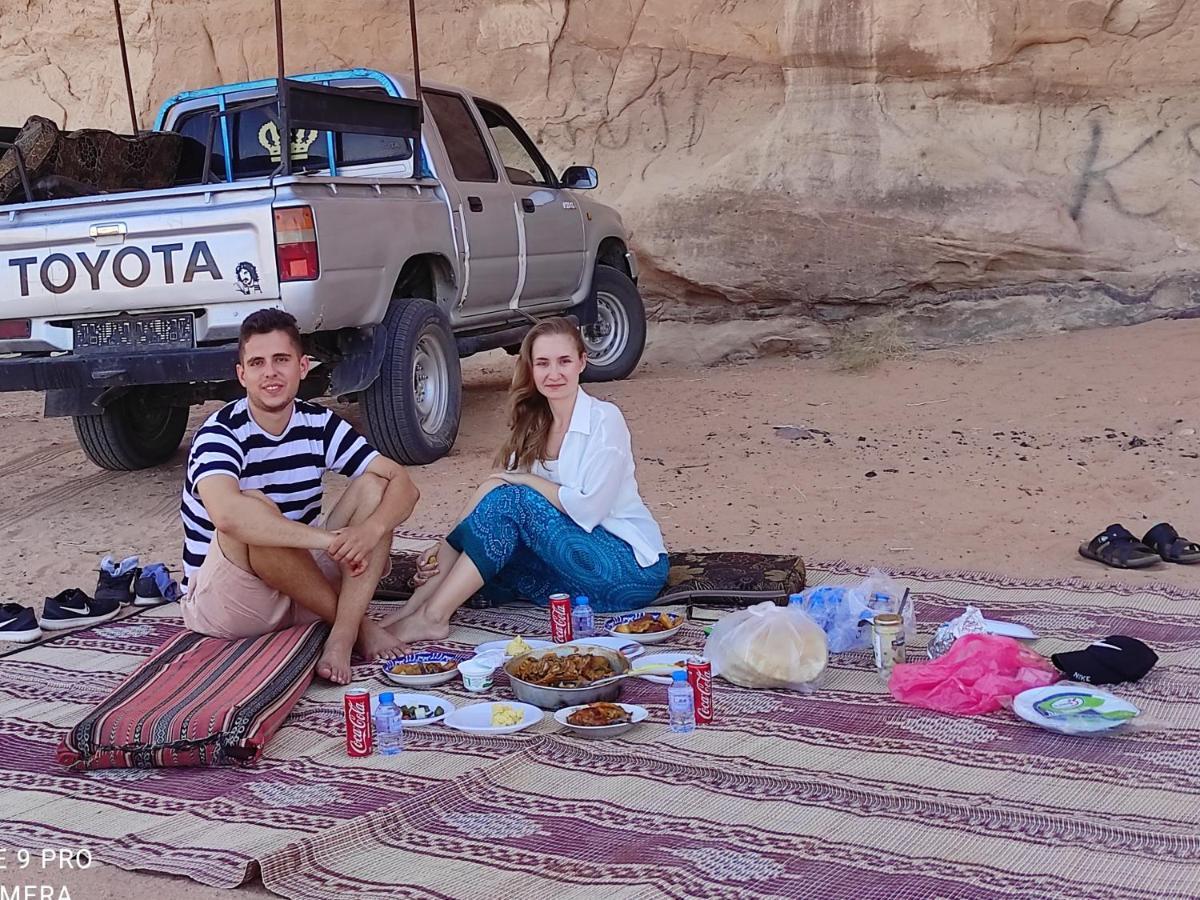 Wadi Rum Camp Stars&jeep tour Hotel Buitenkant foto