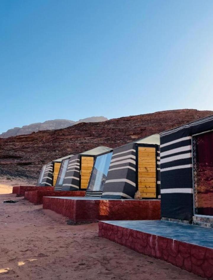 Wadi Rum Camp Stars&jeep tour Hotel Buitenkant foto